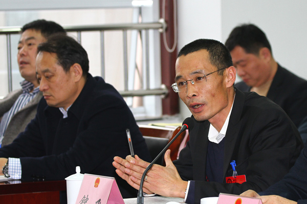五蓮縣代表團審議《政府工作報告》