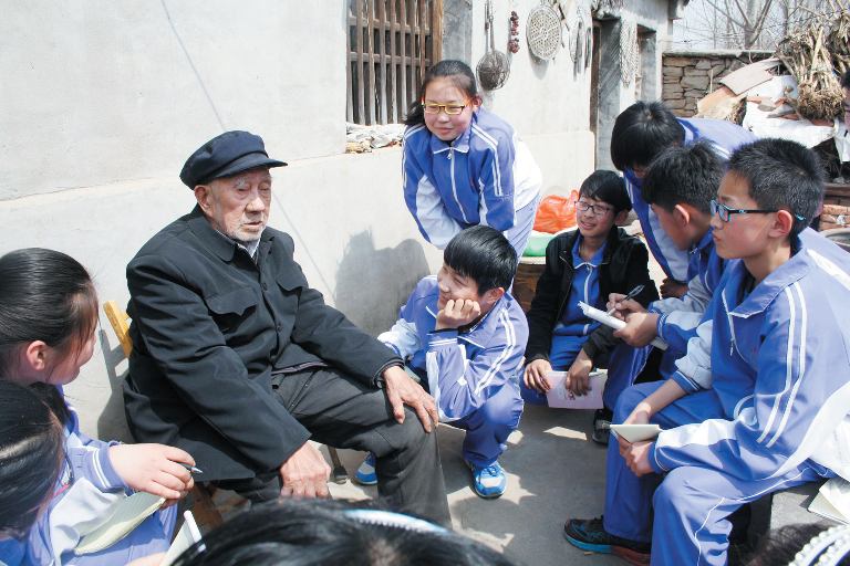 聽(tīng)老兵講故事