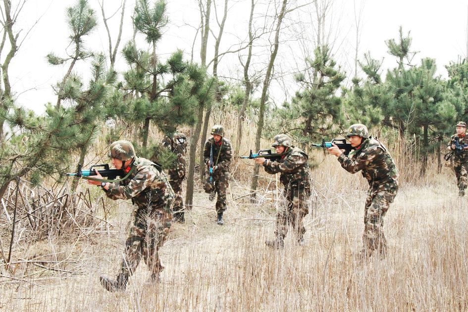 五天五夜，礪劍港城