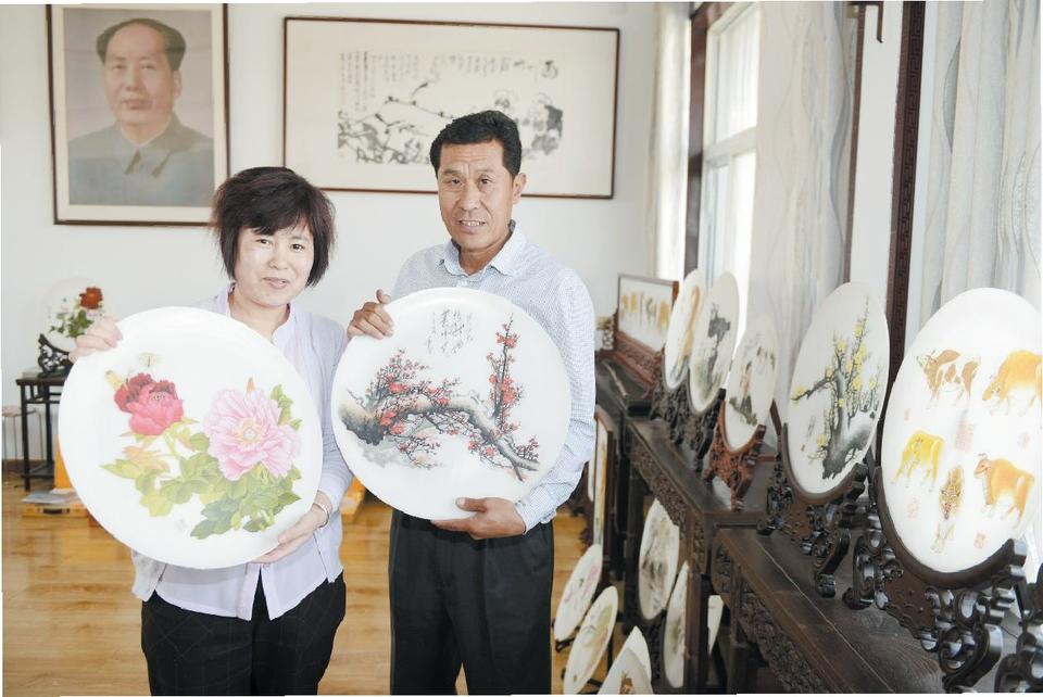 崔華的漢白玉石雕